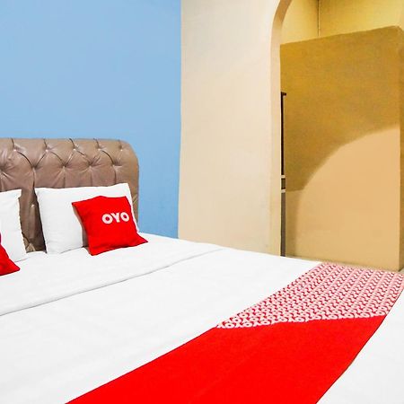 Oyo 92076 Sky Residence Cengkeh Medan Exterior foto