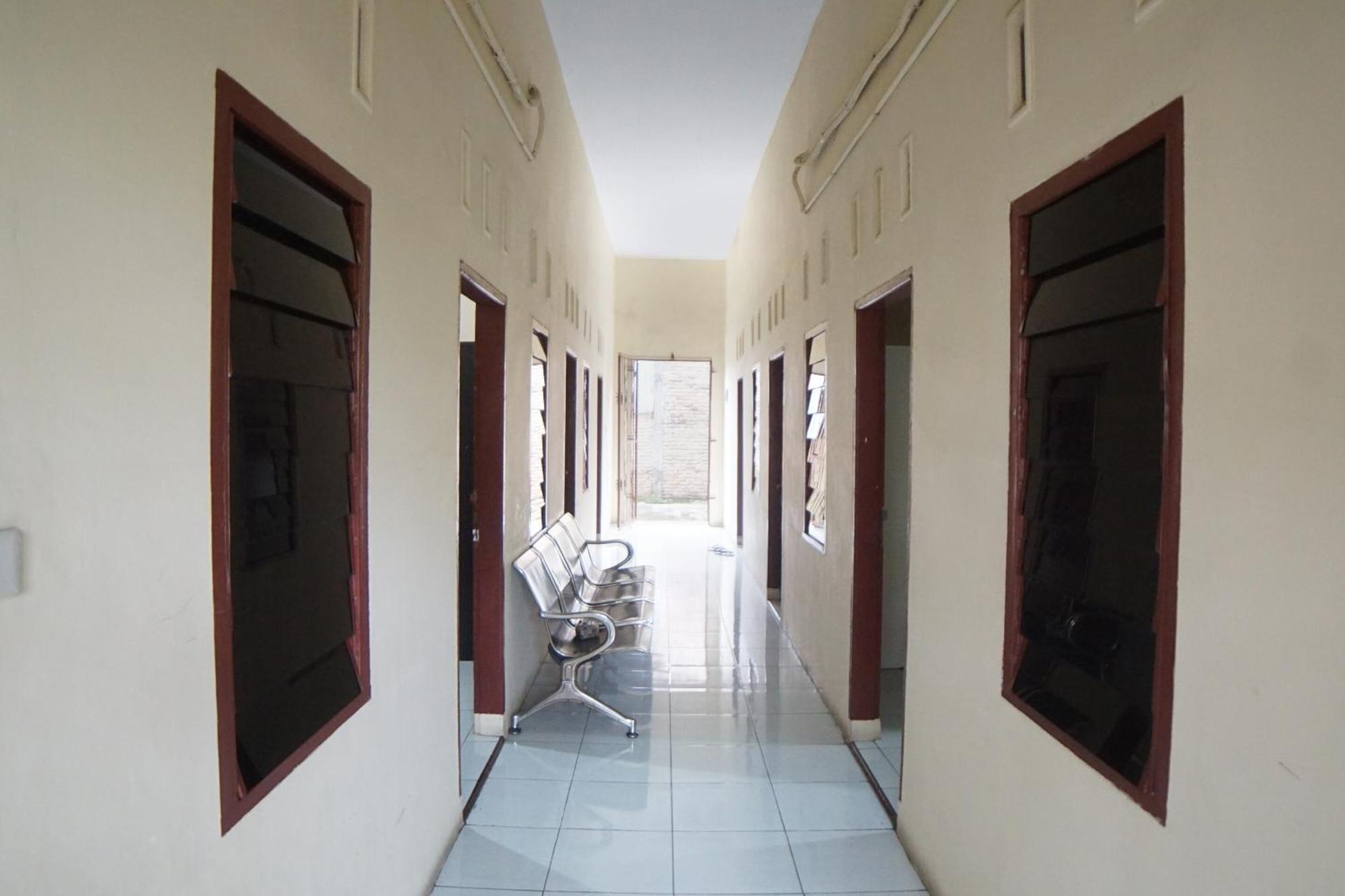 Oyo 92076 Sky Residence Cengkeh Medan Exterior foto